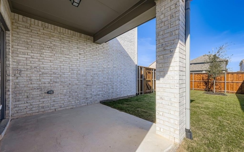 1724 Cornwall Avenue, Fort Worth, TX 76052, 4 Habitaciones Habitaciones , ,3 BañosBaños,Residential,En Venta,1724 Cornwall Avenue,0,21049837