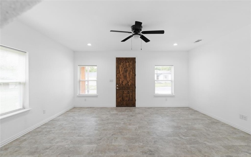 709 S Church Street, Decatur, TX 76234, 3 Bedrooms Bedrooms, ,2 BathroomsBathrooms,Residential,For Sale,709 S Church Street,0,21049838
