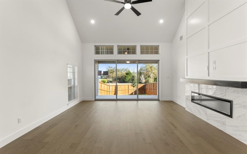 12814 Meadow Glen, Rowlett, TX 75089, 4 Habitaciones Habitaciones , ,3 BañosBaños,Residential,En Venta,12814 Meadow Glen,0,21049985