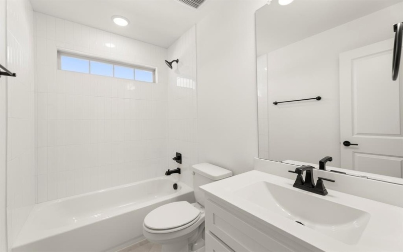 12814 Meadow Glen, Rowlett, TX 75089, 4 Habitaciones Habitaciones , ,3 BañosBaños,Residential,En Venta,12814 Meadow Glen,0,21049985