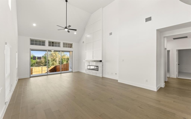 12814 Meadow Glen, Rowlett, TX 75089, 4 Habitaciones Habitaciones , ,3 BañosBaños,Residential,En Venta,12814 Meadow Glen,0,21049985