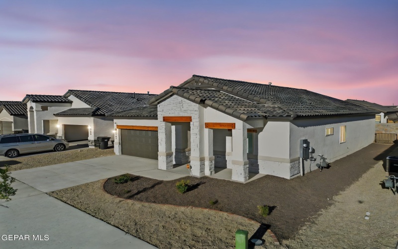 925 Nayland Place, El Paso, TX 79928, 4 Habitaciones Habitaciones , ,1 BañoBaños,Residential,En Venta,925 Nayland Place,0,917388