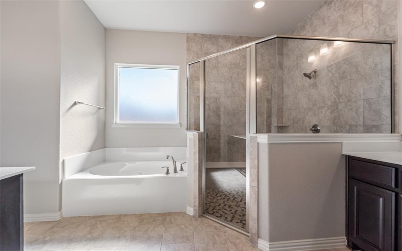 136 Oak Grove Way, Springtown, TX 76082, 4 Bedrooms Bedrooms, ,3 BathroomsBathrooms,Residential,For Sale,136 Oak Grove Way,0,21050157