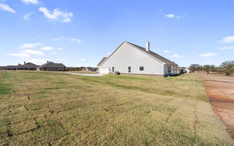 136 Oak Grove Way, Springtown, TX 76082, 4 Bedrooms Bedrooms, ,3 BathroomsBathrooms,Residential,For Sale,136 Oak Grove Way,0,21050157
