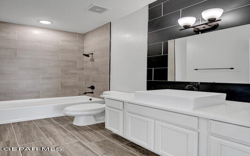 12865 Kingsbury Avenue, Horizon City, TX 79928, 4 Habitaciones Habitaciones , ,3 BañosBaños,Residential,En Venta,12865 Kingsbury Avenue,918683