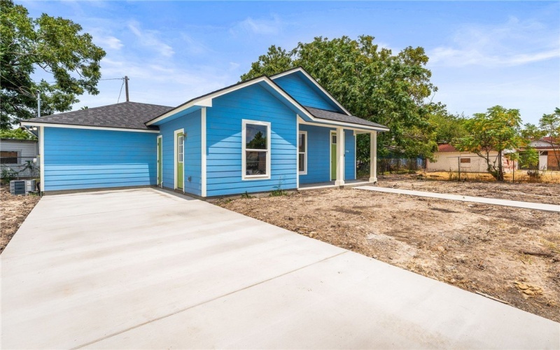1316 Hancock Avenue, Corpus Christi, TX 78404, 3 Habitaciones Habitaciones , ,2 BañosBaños,Residential,En Venta,1316 Hancock Avenue,0,464263