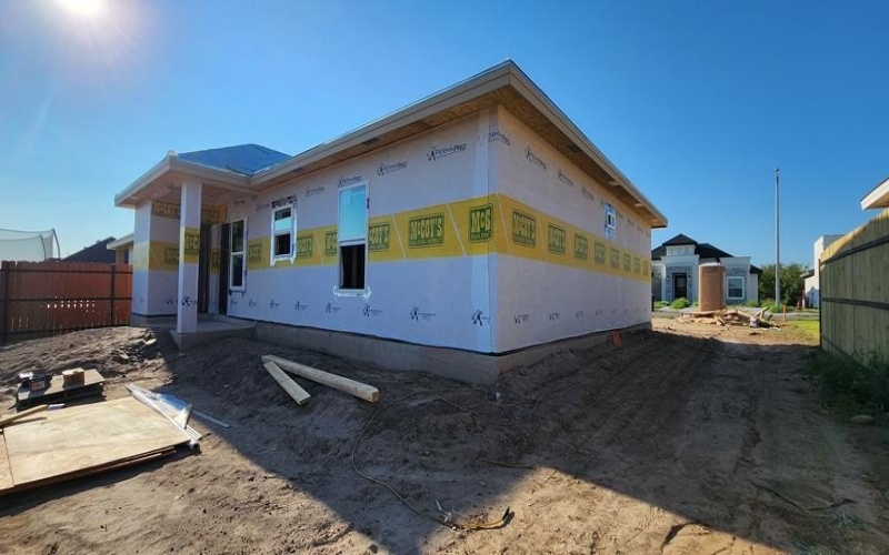 239 Bayo Dr., Eagle Pass, TX 78852, 3 Bedrooms Bedrooms, ,2 BathroomsBathrooms,Residential,For Sale,239 Bayo Dr.,0,81619