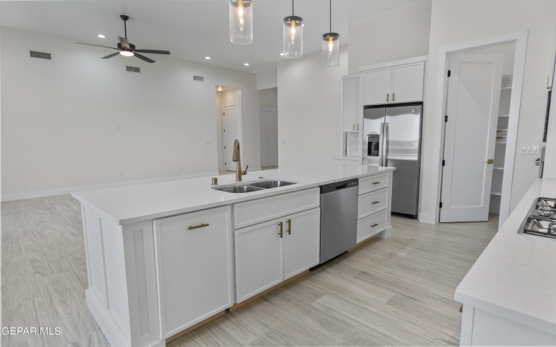 820 Acton Street, Horizon City, TX 79928, 4 Bedrooms Bedrooms, ,3 BathroomsBathrooms,Residential,For Sale,820 Acton Street,0,929670