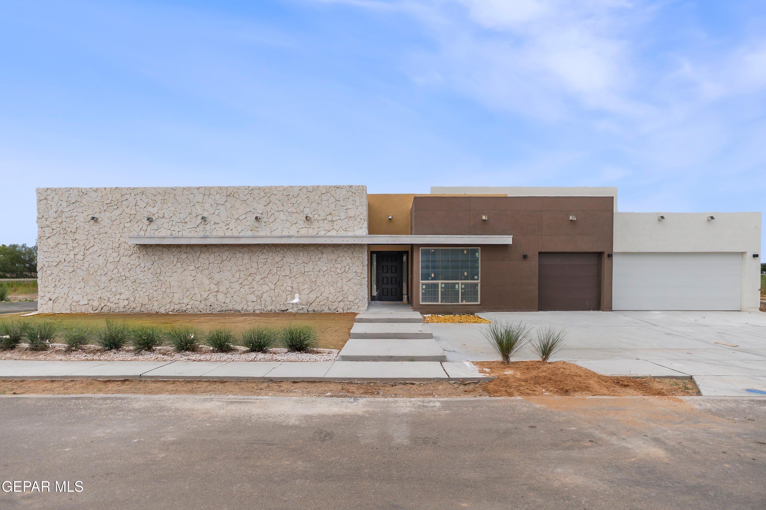 5659 RIO BONITO Circle, El Paso, TX 79932, 5 Bedrooms Bedrooms, ,3 BathroomsBathrooms,Residential,For Sale,5659 RIO BONITO Circle,0,929673