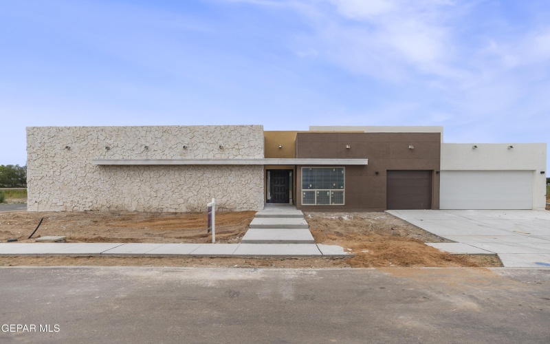 5659 RIO BONITO Circle, El Paso, TX 79932, 5 Bedrooms Bedrooms, ,3 BathroomsBathrooms,Residential,For Sale,5659 RIO BONITO Circle,0,929673