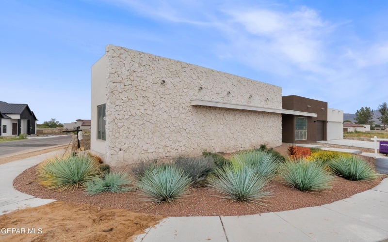5659 RIO BONITO Circle, El Paso, TX 79932, 5 Bedrooms Bedrooms, ,3 BathroomsBathrooms,Residential,For Sale,5659 RIO BONITO Circle,0,929673