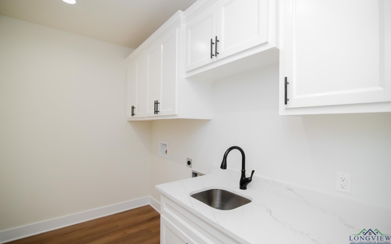 208 Lafoy Ln #Central Trace, Hallsville, TX 75650, 4 Bedrooms Bedrooms, ,2 BathroomsBathrooms,Residential,For Sale,208 Lafoy Ln,0,20256073