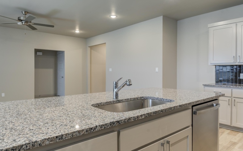 613 E 13th Street, Wolfforth, TX 79382, 3 Habitaciones Habitaciones , ,2 BañosBaños,Residential,En Venta,613 E 13th Street,0,202559950
