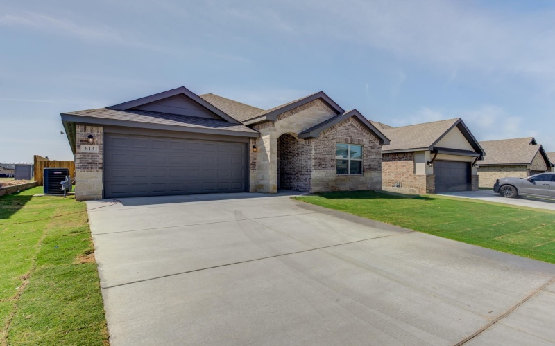613 E 13th Street, Wolfforth, TX 79382, 3 Habitaciones Habitaciones , ,2 BañosBaños,Residential,En Venta,613 E 13th Street,0,202559950