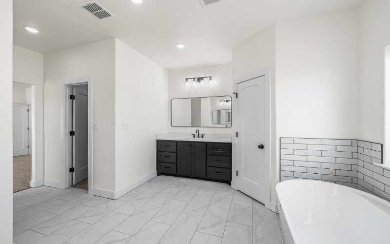 14115 N F M 2378, Shallowater, TX 79363, 4 Habitaciones Habitaciones , ,2 BañosBaños,Residential,En Venta,14115 N F M 2378,0,202559984