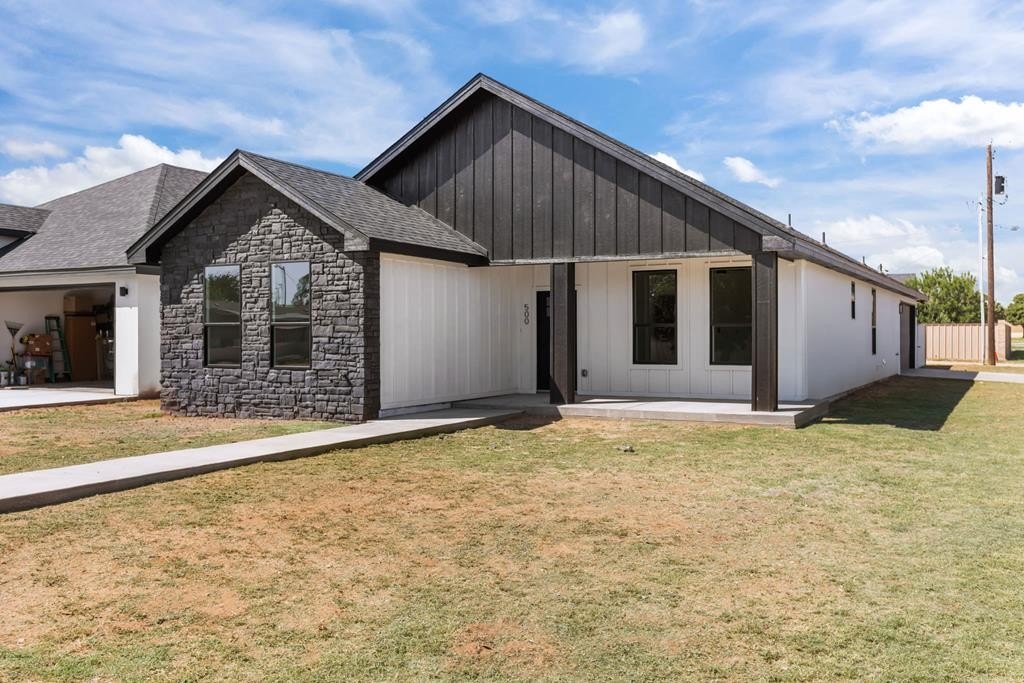 500 SW 4th St, Andrews, TX 79714, 3 Bedrooms Bedrooms, ,2 BathroomsBathrooms,Residential,For Sale,500 SW 4th St,0,162780