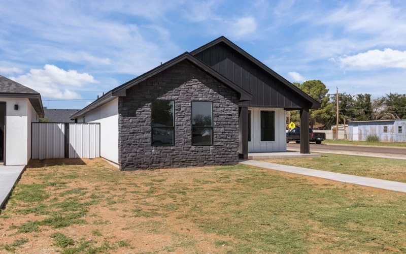500 SW 4th St, Andrews, TX 79714, 3 Bedrooms Bedrooms, ,2 BathroomsBathrooms,Residential,For Sale,500 SW 4th St,0,162780