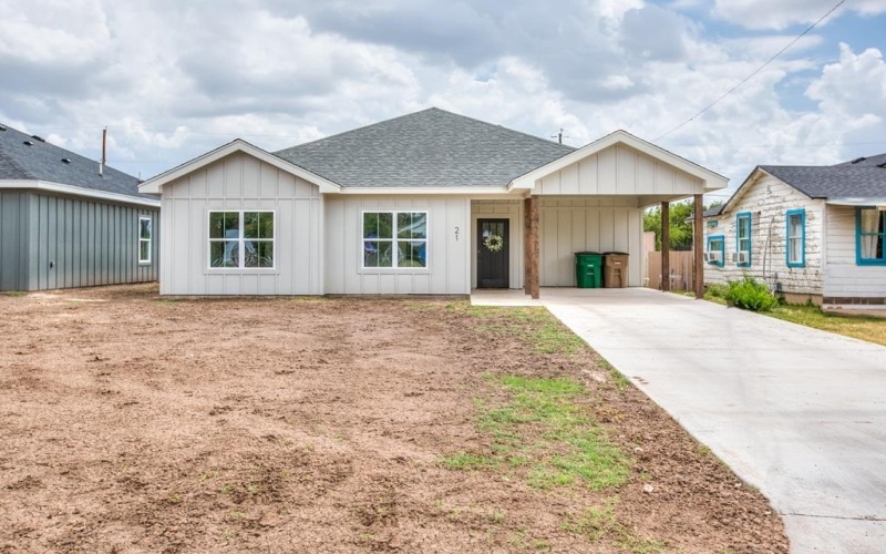 21 W 20th St, San Angelo, TX 76903, 3 Habitaciones Habitaciones , ,2 BañosBaños,Residential,En Venta,21 W 20th St,0,128912