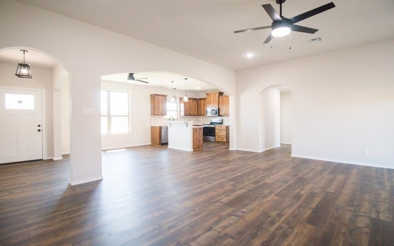 5413 Coral Way, San Angelo, TX 76904, 3 Bedrooms Bedrooms, ,2 BathroomsBathrooms,Residential,For Sale,5413 Coral Way,0,128914