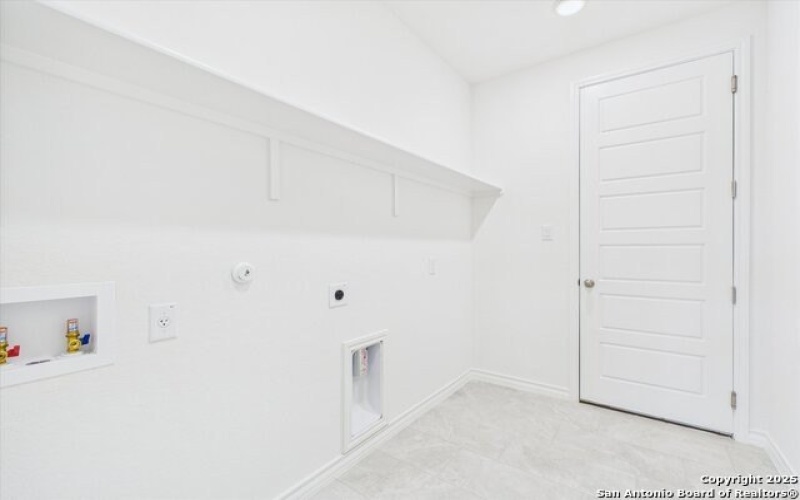 287 Poe Parkway, Castroville, TX 78009, 4 Habitaciones Habitaciones , ,3 BañosBaños,Residential,En Venta,287 Poe Parkway,0,1892609