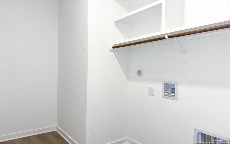 1421 Burrs Ferry Ct, Seguin, TX 78155, 3 Habitaciones Habitaciones , ,2 BañosBaños,Residential,En Venta,1421 Burrs Ferry Ct,0,1897948