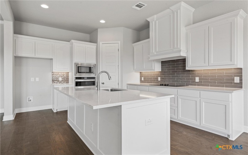 6503 Clayton Court, Temple, TX 76502, 4 Bedrooms Bedrooms, ,2 BathroomsBathrooms,Residential,For Sale,6503 Clayton Court,0,591467