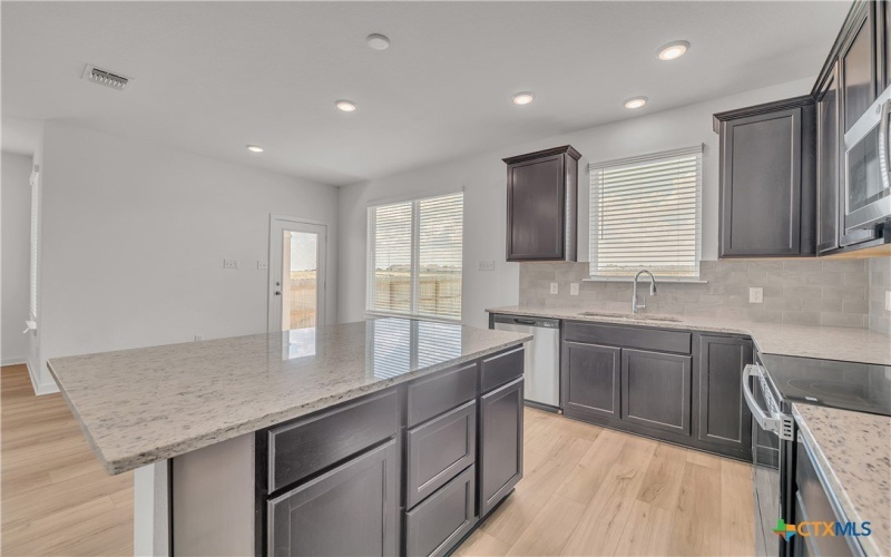 2007 Filmore Cove, Temple, TX 76504, 3 Bedrooms Bedrooms, ,2 BathroomsBathrooms,Residential,For Sale,2007 Filmore Cove,0,591689