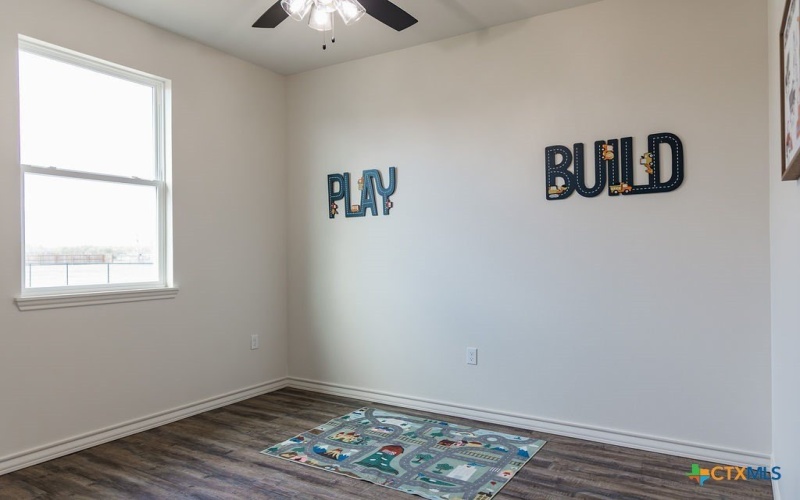 243 Honeycomb, Victoria, TX 77904, 4 Habitaciones Habitaciones , ,2 BañosBaños,Residential,En Venta,243 Honeycomb,0,591691