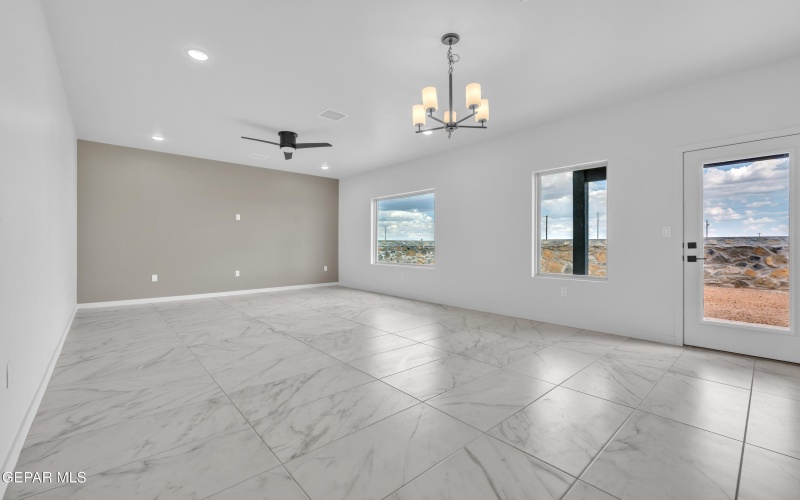 12120 Nesreen Drive, El Paso, TX 79934, 4 Habitaciones Habitaciones , ,2 BañosBaños,Residential,En Venta,12120 Nesreen Drive,0,929748
