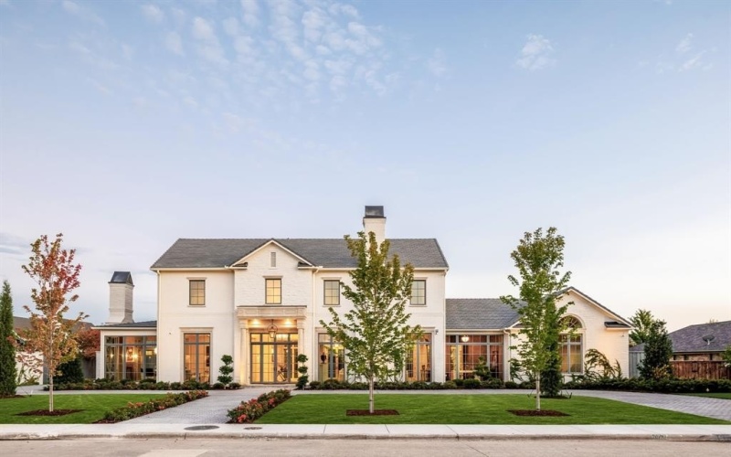 5610 Lobello, Dallas, TX 75229, 5 Bedrooms Bedrooms, ,7 BathroomsBathrooms,Residential,For Sale,5610 Lobello,0,20920720