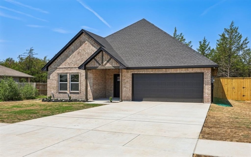 5930 Colorado Street, Greenville, TX 75402, 3 Bedrooms Bedrooms, ,2 BathroomsBathrooms,Residential,For Sale,5930 Colorado Street,0,20937724