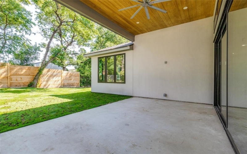 8806 Diceman Drive, Dallas, TX 75218, 4 Habitaciones Habitaciones , ,3 BañosBaños,Residential,En Venta,8806 Diceman Drive,0,20981286