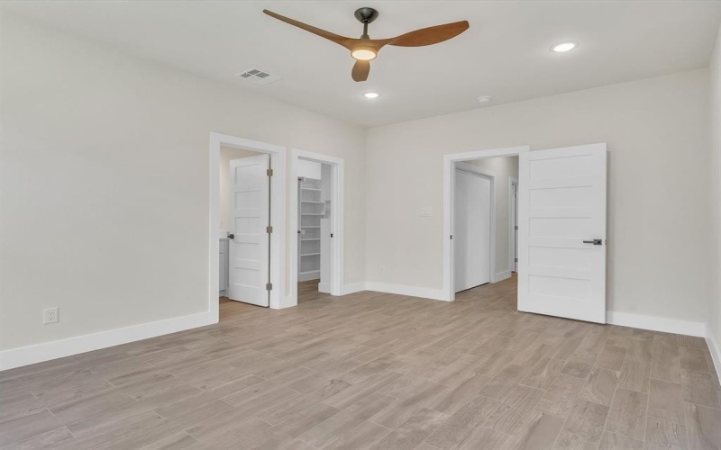 5921 Barkridge Drive, Granbury, TX 76048, 3 Bedrooms Bedrooms, ,2 BathroomsBathrooms,Residential,For Sale,5921 Barkridge Drive,0,21012115