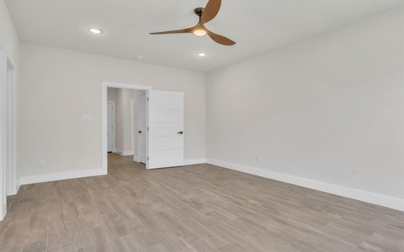 5921 Barkridge Drive, Granbury, TX 76048, 3 Bedrooms Bedrooms, ,2 BathroomsBathrooms,Residential,For Sale,5921 Barkridge Drive,0,21012115
