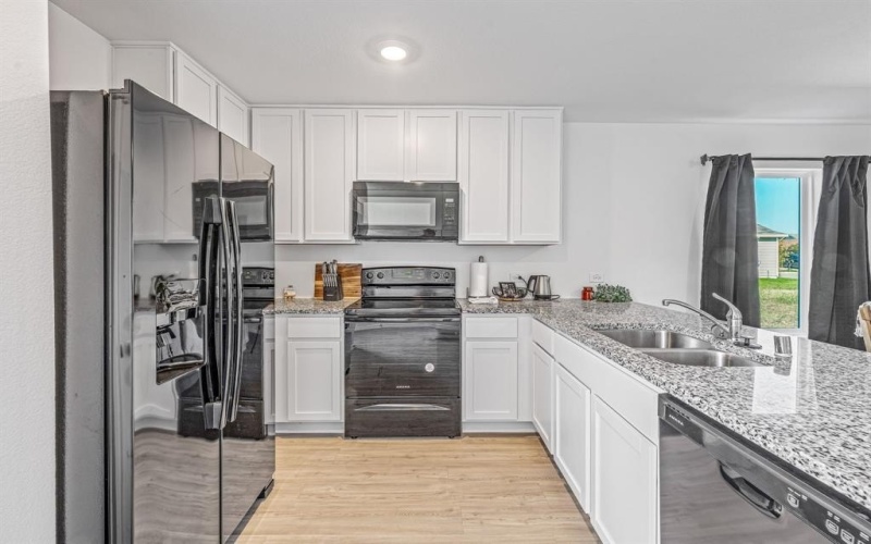 1408 Silver Spruce Lane, Fort Worth, TX 76140, 3 Bedrooms Bedrooms, ,2 BathroomsBathrooms,Residential,For Sale,1408 Silver Spruce Lane,0,21047941