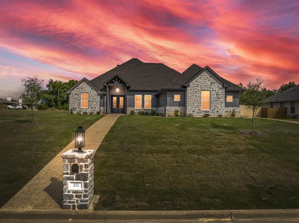 252 Fox Run Lane, Robinson, TX 76706, 4 Habitaciones Habitaciones , ,3 BañosBaños,Residential,En Venta,252 Fox Run Lane,0,21049099