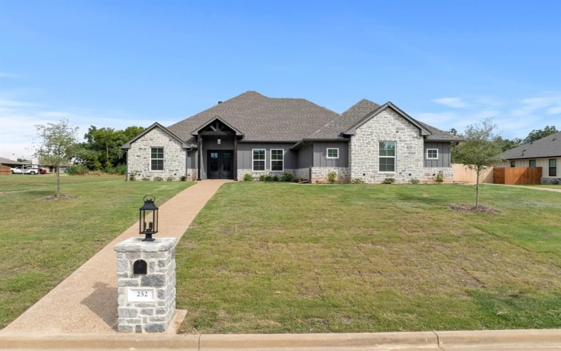 252 Fox Run Lane, Robinson, TX 76706, 4 Habitaciones Habitaciones , ,3 BañosBaños,Residential,En Venta,252 Fox Run Lane,0,21049099