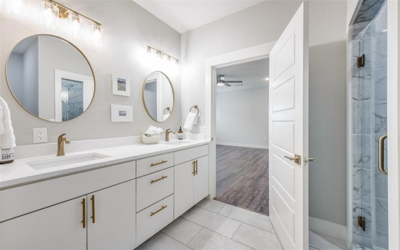 1026 N Tatum Avenue, Dallas, TX 75211, 4 Habitaciones Habitaciones , ,2 BañosBaños,Residential,En Venta,1026 N Tatum Avenue,0,21049233