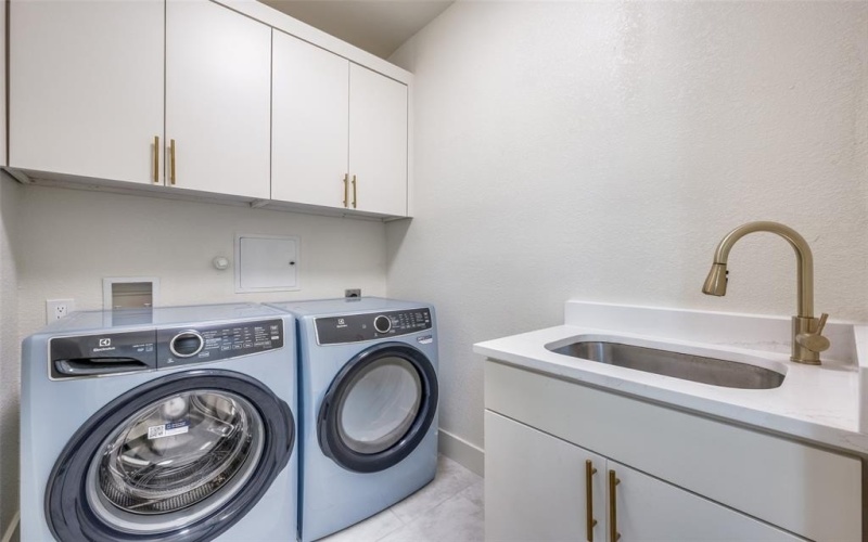 1026 N Tatum Avenue, Dallas, TX 75211, 4 Habitaciones Habitaciones , ,2 BañosBaños,Residential,En Venta,1026 N Tatum Avenue,0,21049233