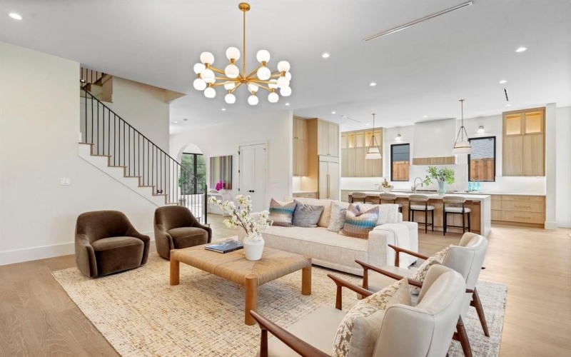 6211 Llano Avenue, Dallas, TX 75214, 4 Bedrooms Bedrooms, ,5 BathroomsBathrooms,Residential,For Sale,6211 Llano Avenue,0,21049671