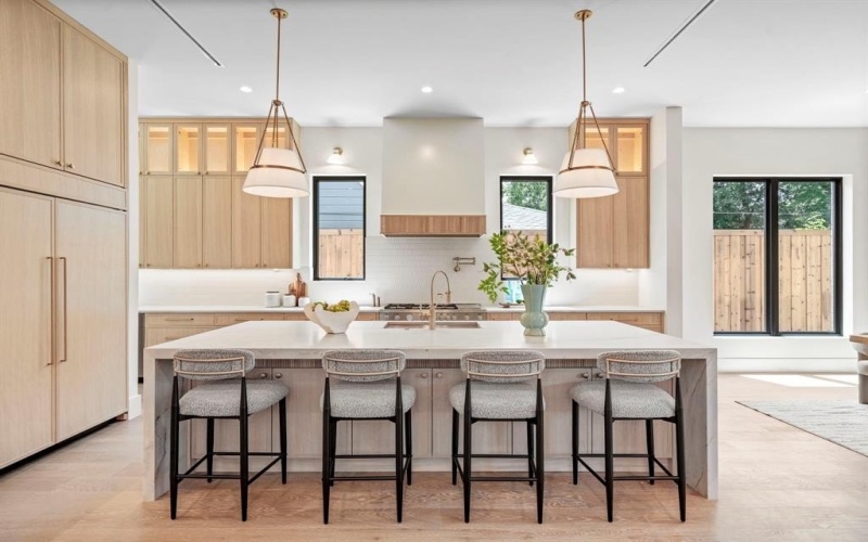 6211 Llano Avenue, Dallas, TX 75214, 4 Bedrooms Bedrooms, ,5 BathroomsBathrooms,Residential,For Sale,6211 Llano Avenue,0,21049671