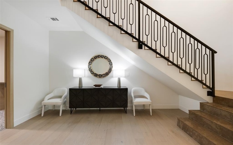 3904 Rochelle Drive, Dallas, TX 75220, 5 Bedrooms Bedrooms, ,6 BathroomsBathrooms,Residential,For Sale,3904 Rochelle Drive,0,21050334