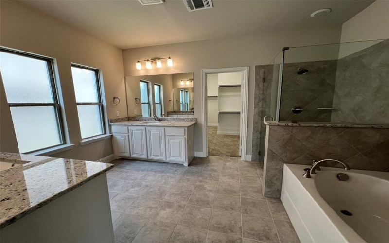 410 Aldred Street, Greenville, TX 75401, 5 Bedrooms Bedrooms, ,5 BathroomsBathrooms,Residential,For Sale,410 Aldred Street,0,21050370
