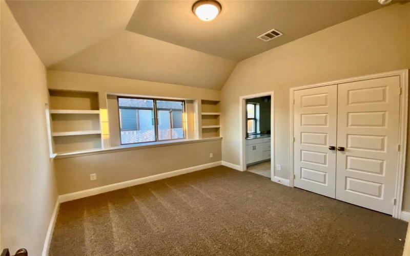 410 Aldred Street, Greenville, TX 75401, 5 Bedrooms Bedrooms, ,5 BathroomsBathrooms,Residential,For Sale,410 Aldred Street,0,21050370