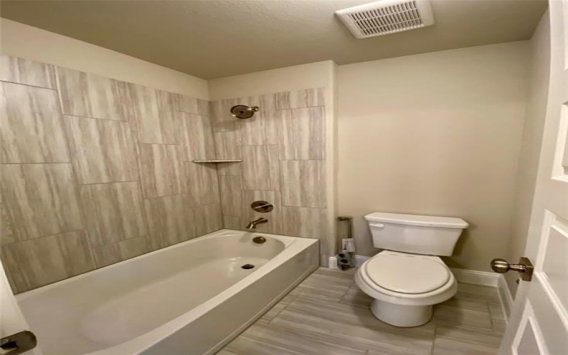 410 Aldred Street, Greenville, TX 75401, 5 Bedrooms Bedrooms, ,5 BathroomsBathrooms,Residential,For Sale,410 Aldred Street,0,21050370
