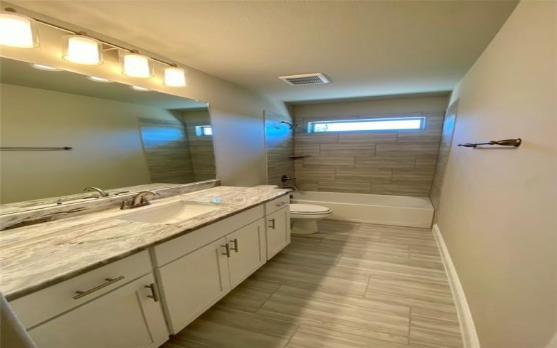 410 Aldred Street, Greenville, TX 75401, 5 Bedrooms Bedrooms, ,5 BathroomsBathrooms,Residential,For Sale,410 Aldred Street,0,21050370