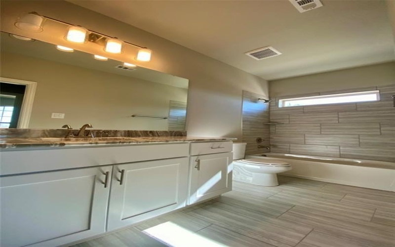 410 Aldred Street, Greenville, TX 75401, 5 Bedrooms Bedrooms, ,5 BathroomsBathrooms,Residential,For Sale,410 Aldred Street,0,21050370