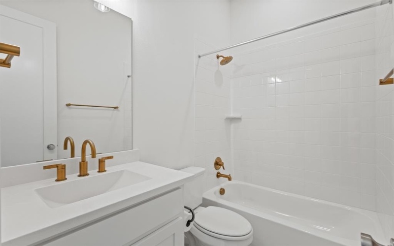 2301 Oaklawn Drive, Celina, TX 75009, 4 Bedrooms Bedrooms, ,5 BathroomsBathrooms,Residential,For Sale,2301 Oaklawn Drive,0,21050424