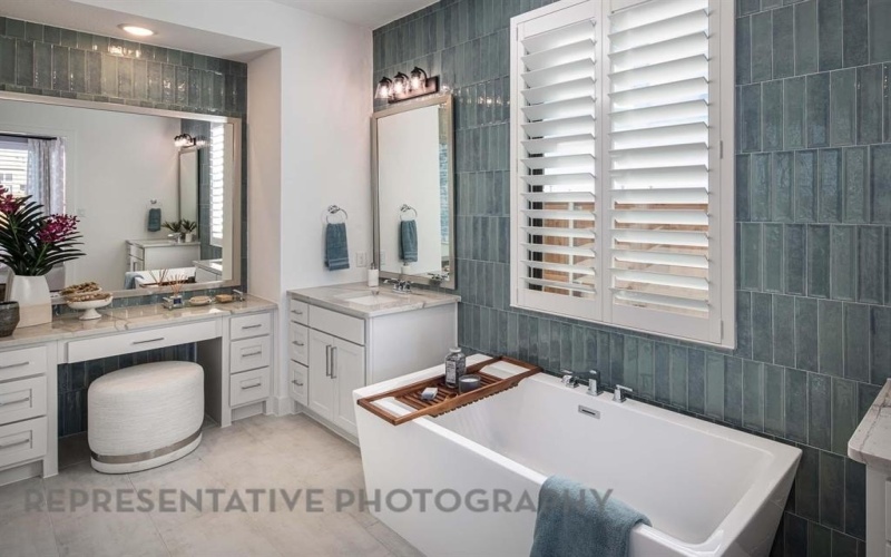 915 Montrose Drive, Rockwall, TX 75087, 4 Bedrooms Bedrooms, ,5 BathroomsBathrooms,Residential,For Sale,915 Montrose Drive,0,21051146