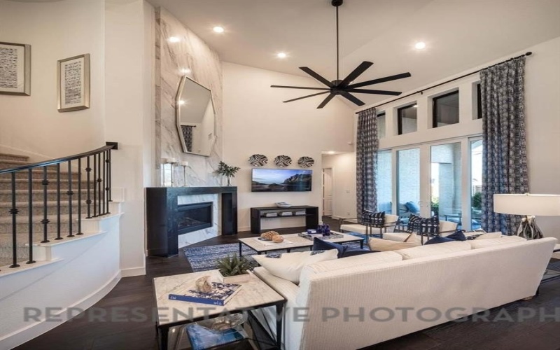 915 Montrose Drive, Rockwall, TX 75087, 4 Bedrooms Bedrooms, ,5 BathroomsBathrooms,Residential,For Sale,915 Montrose Drive,0,21051146